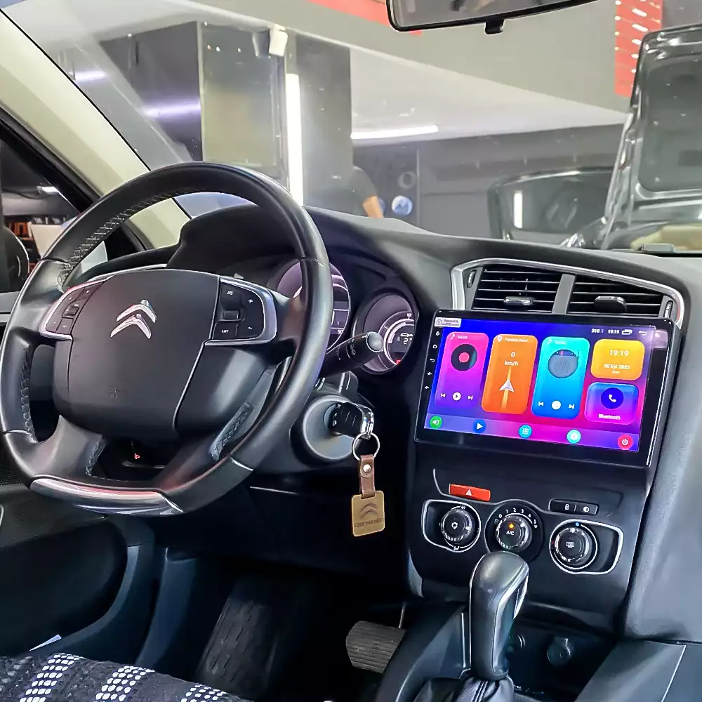Les avantages du système d'autoradio GPS Citroën c4 phase 2
